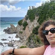 Insegnante di inglese e spagnolo, impartisce ripetizioni private on line e a domicilio solo nella provincia di Caserta.